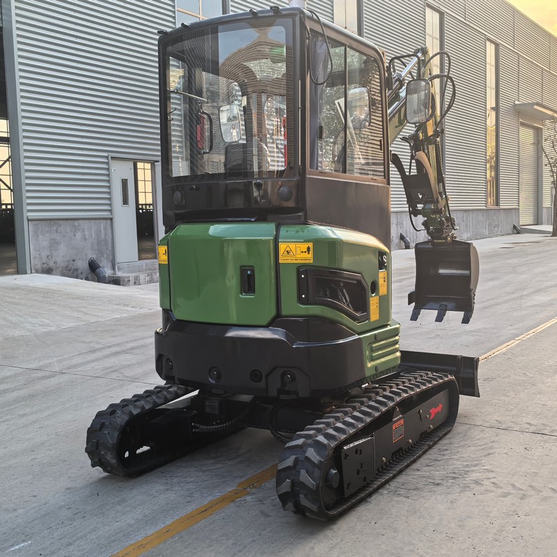 حفارة صغيرة سعة 2.5 طن