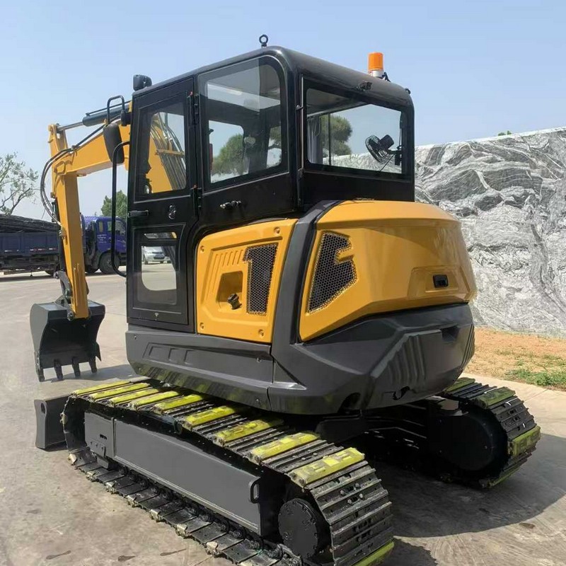 حفارة مجنزرة