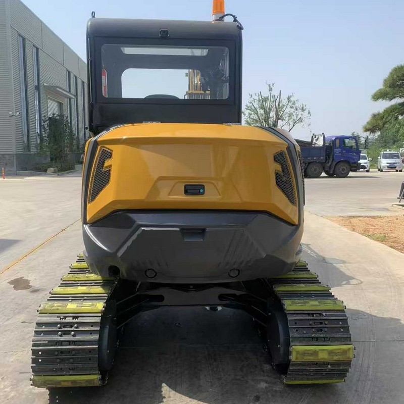 حفارة مجنزرة