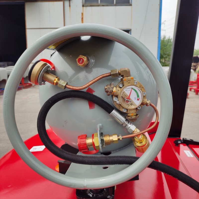 رافعة شوكية تعمل بالغاز البترولي المسال