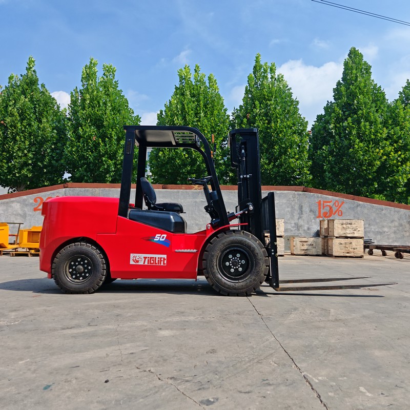 رافعة شوكية ديزل 5 طن للبيع