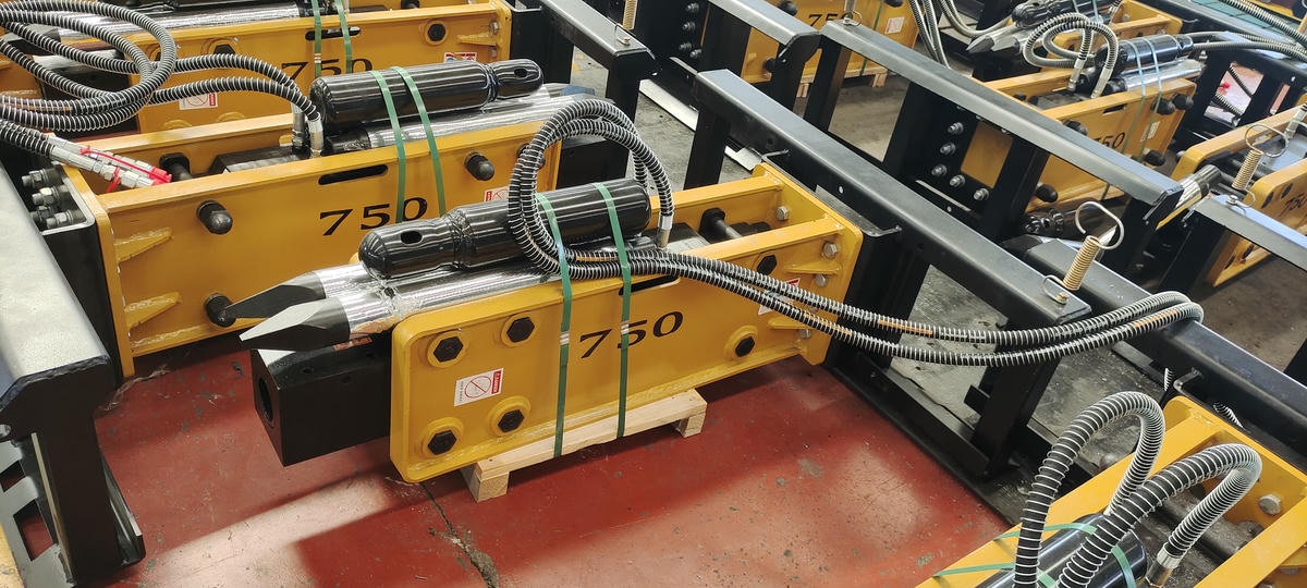 مطرقة الكسارة