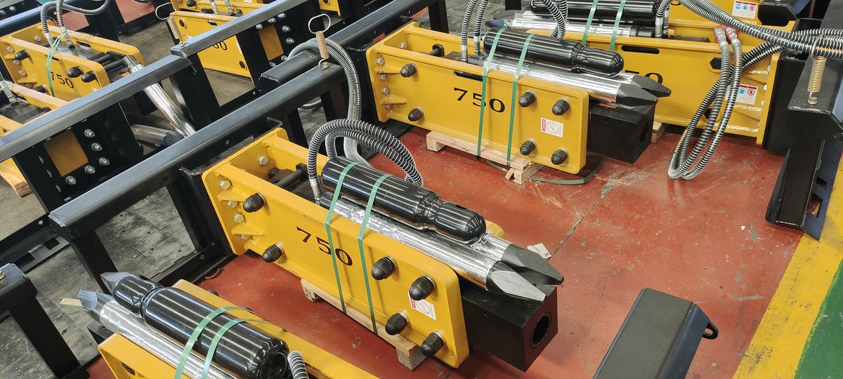 مطرقة الكسارة